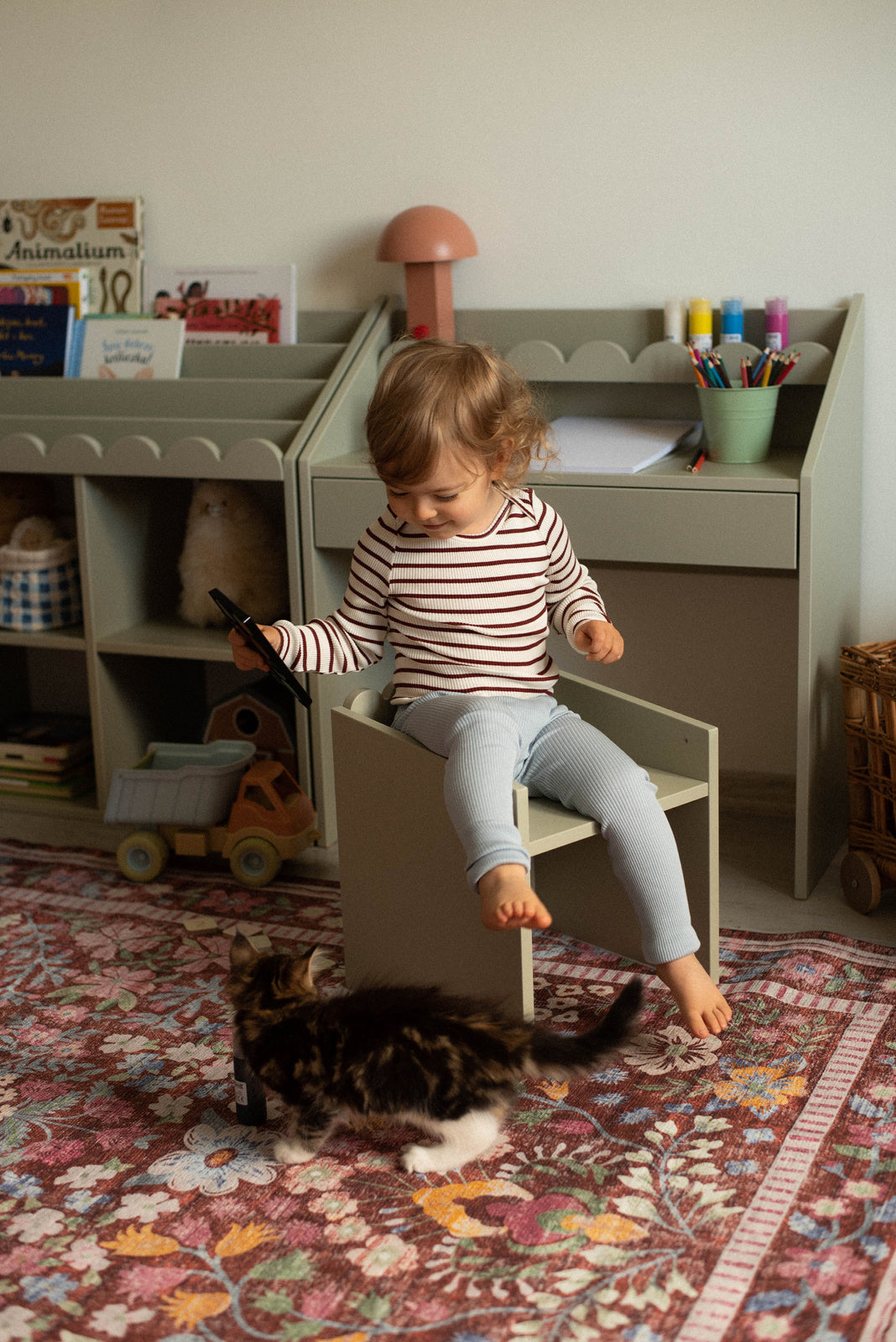 Sage Groen Bubble Montessori Bureau 1 lade met 2 stoeltjes
